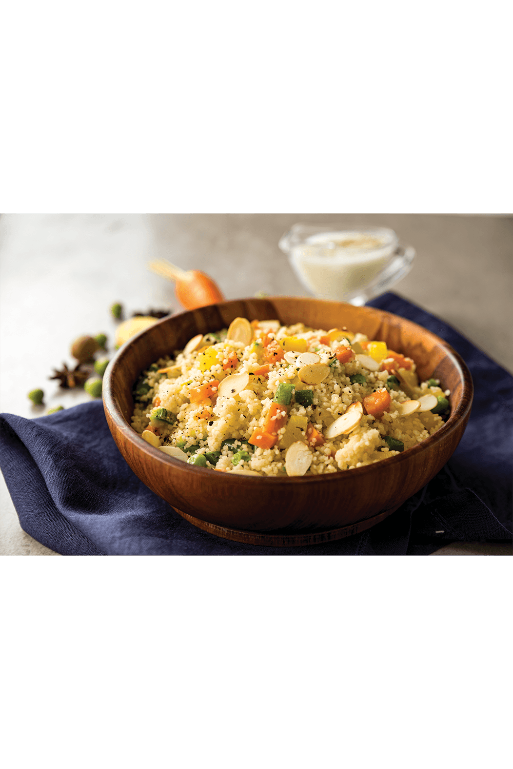 couscous-marroquino-de-legumes-com-amendoas-laminadas-ao-molho-de-iogurte---IMAGEM